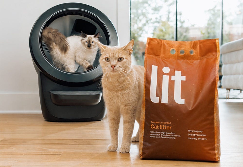 Bag of cat litter with beige cat